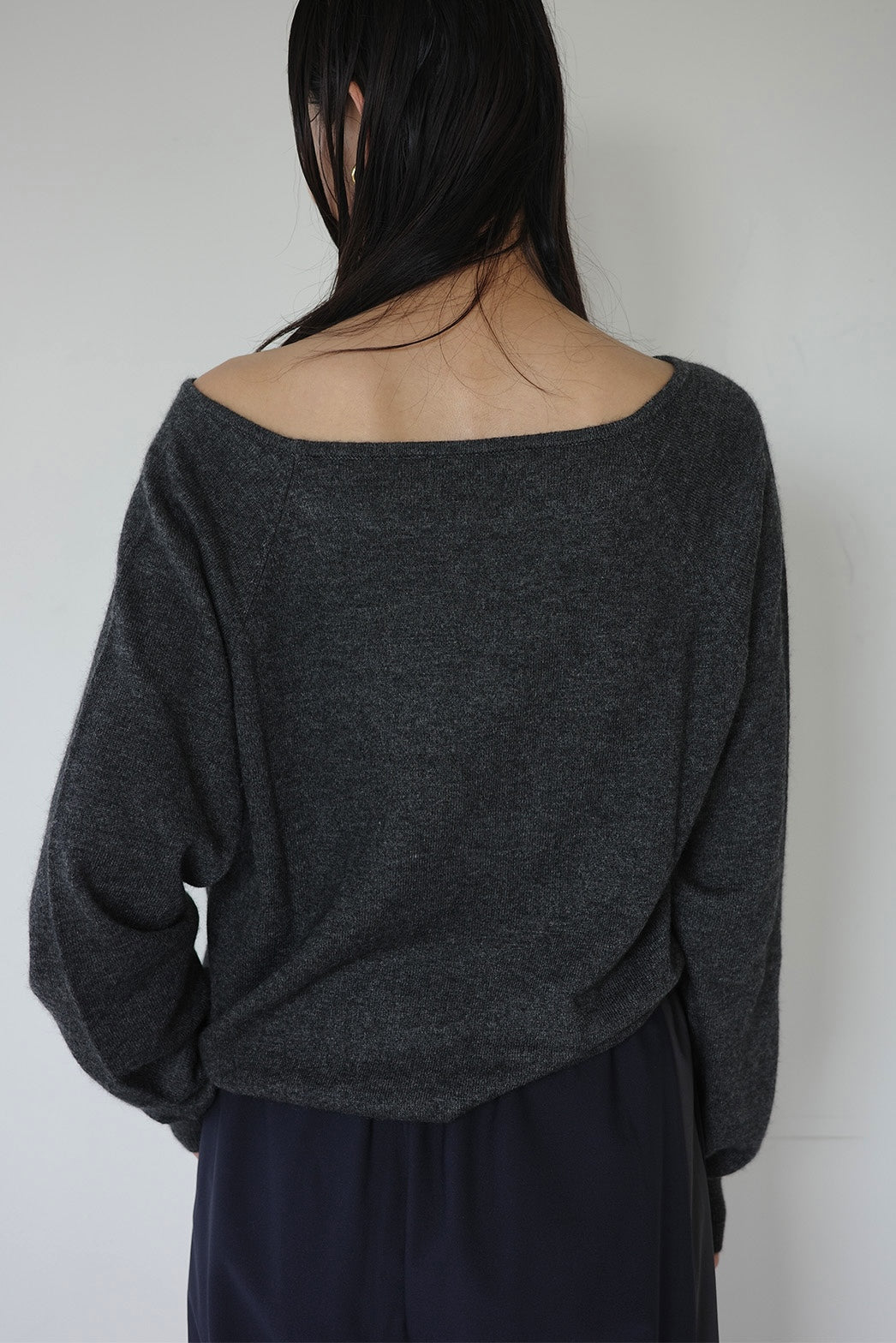 Off shoulder knit