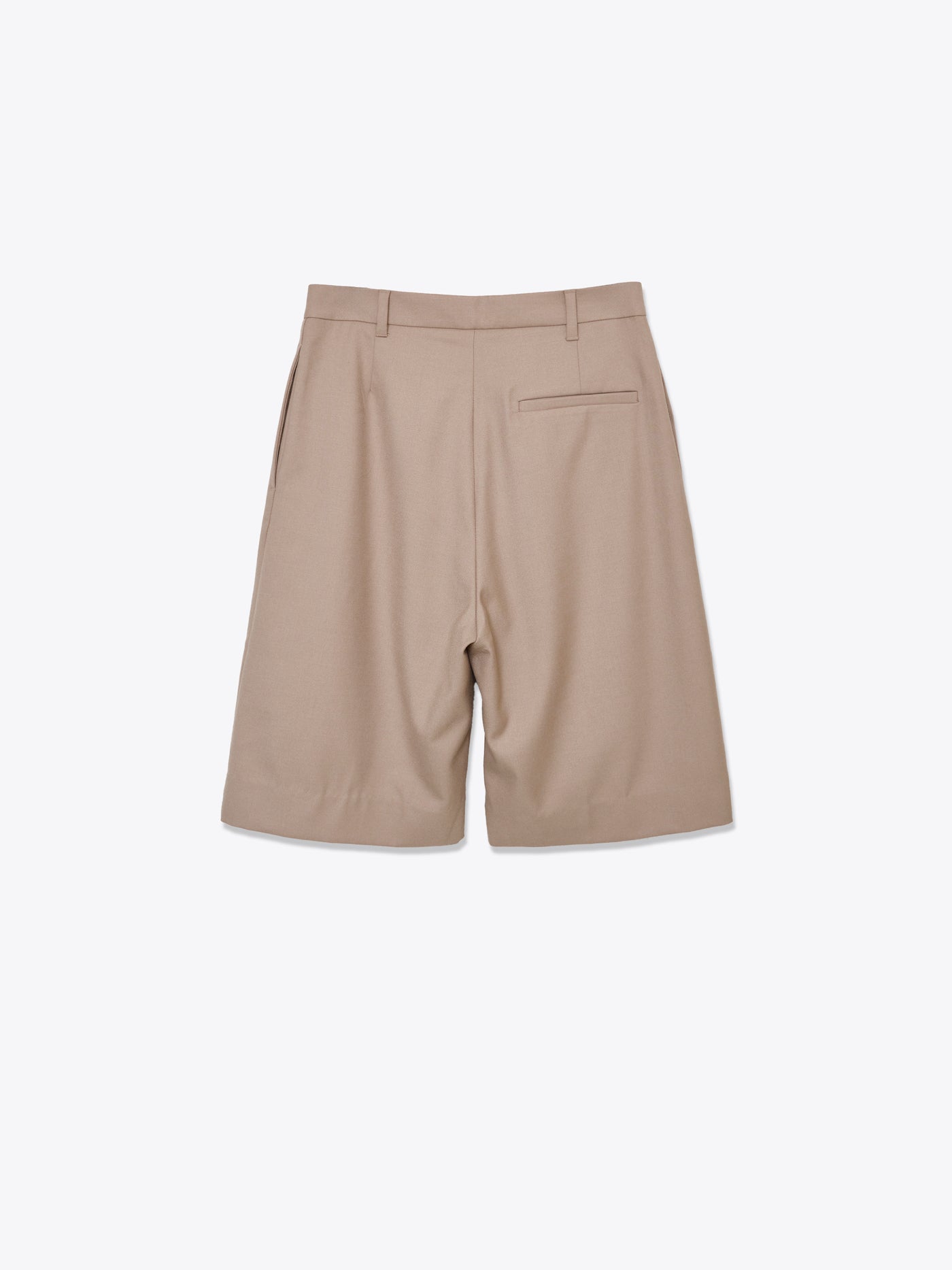 One tuck shorts
