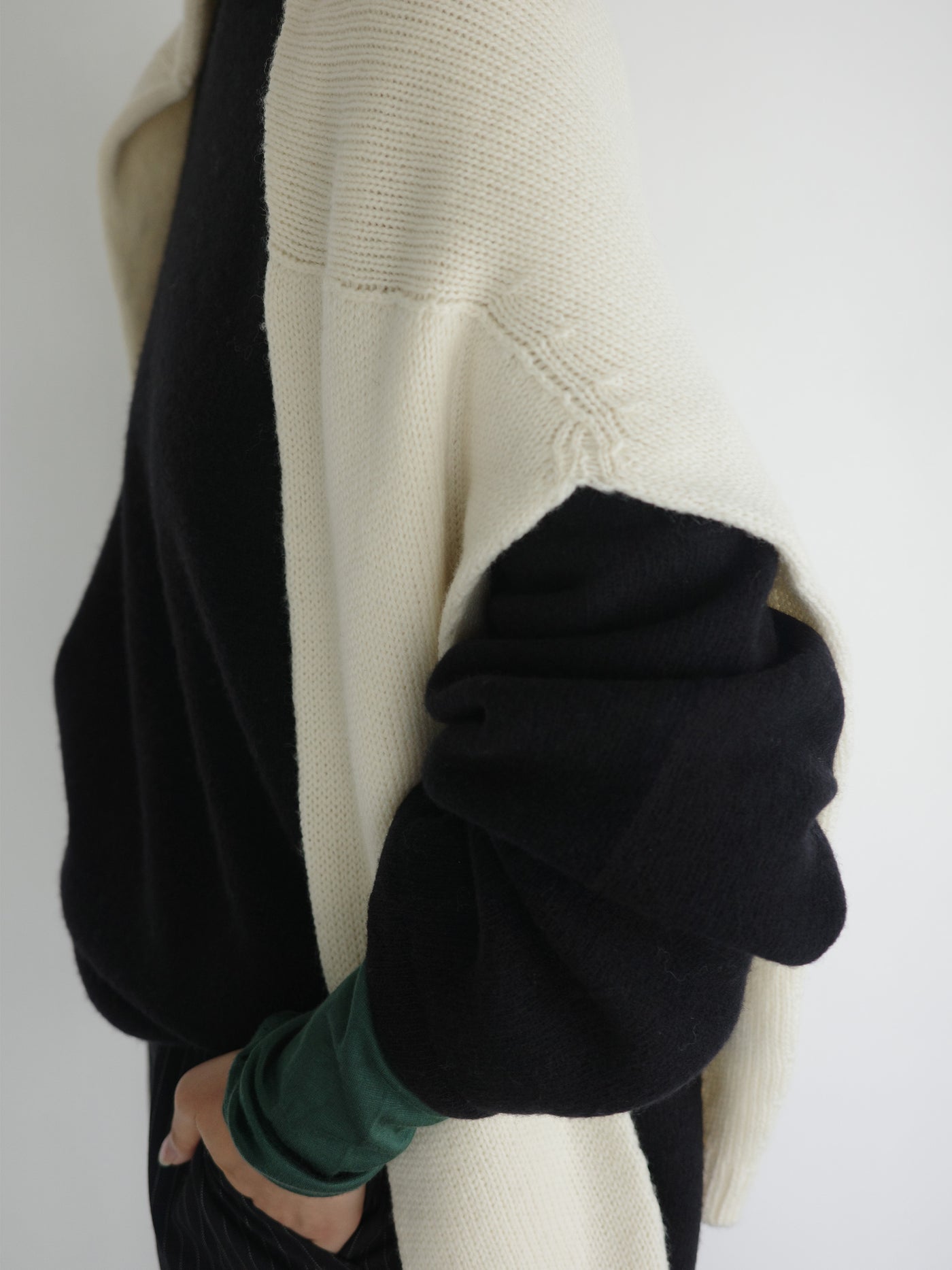 Moffy sweater